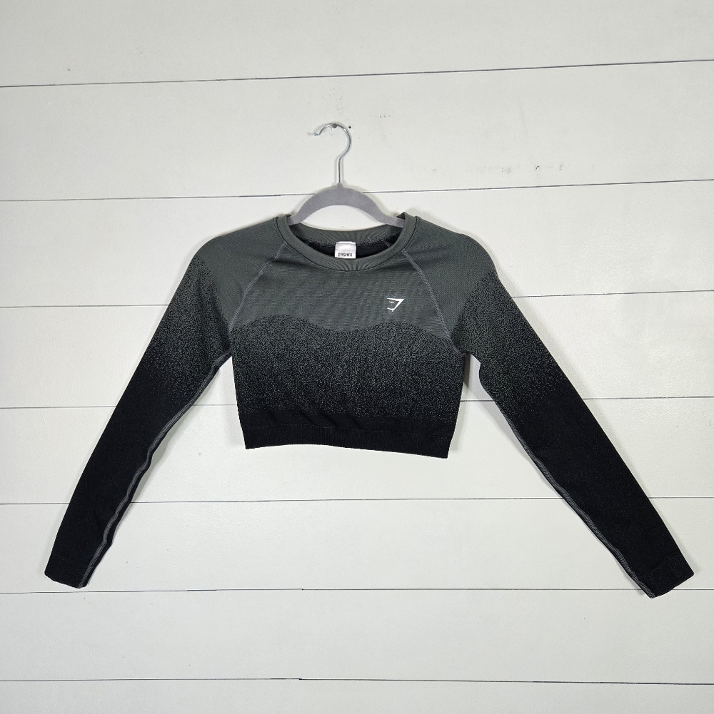 Gymshark Women's Adapt Ombre Long Sleeve Crop Top Black/Gray, Size M
